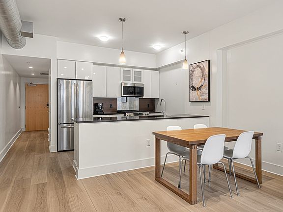 3rd image of 257 Northampton St Unit 510