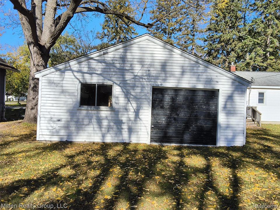 6169 Van Syckle Ave, photo 4