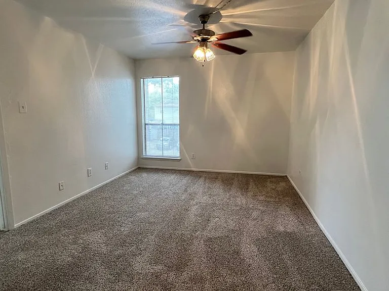 Cypresswood Crossing Apartments — Photo 47