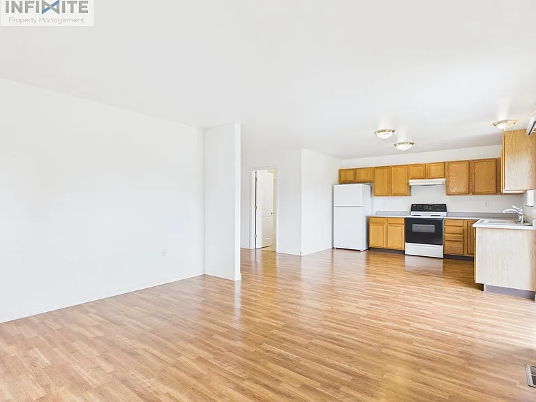 810 Mantle Dr #B — Photo 7