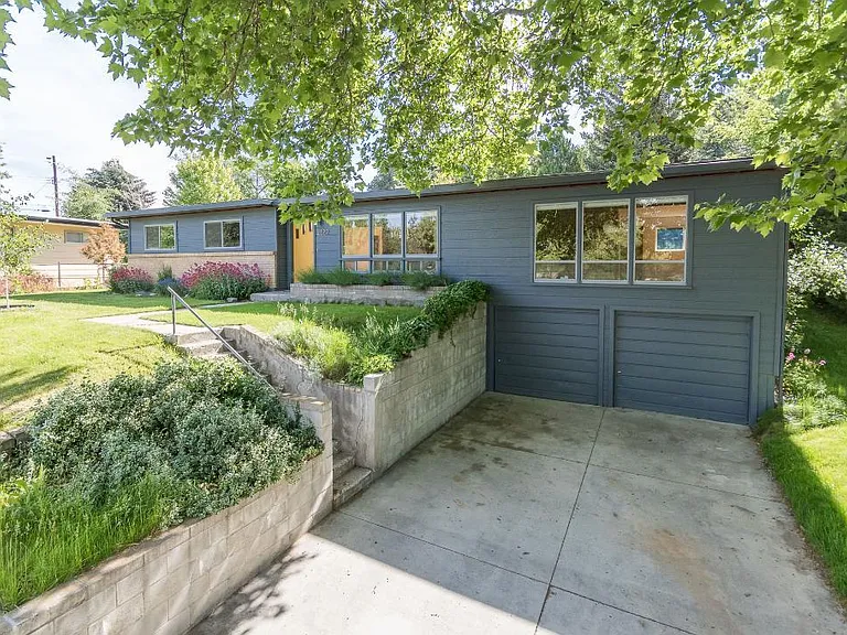 2822 N Tartan Pl — Photo 1