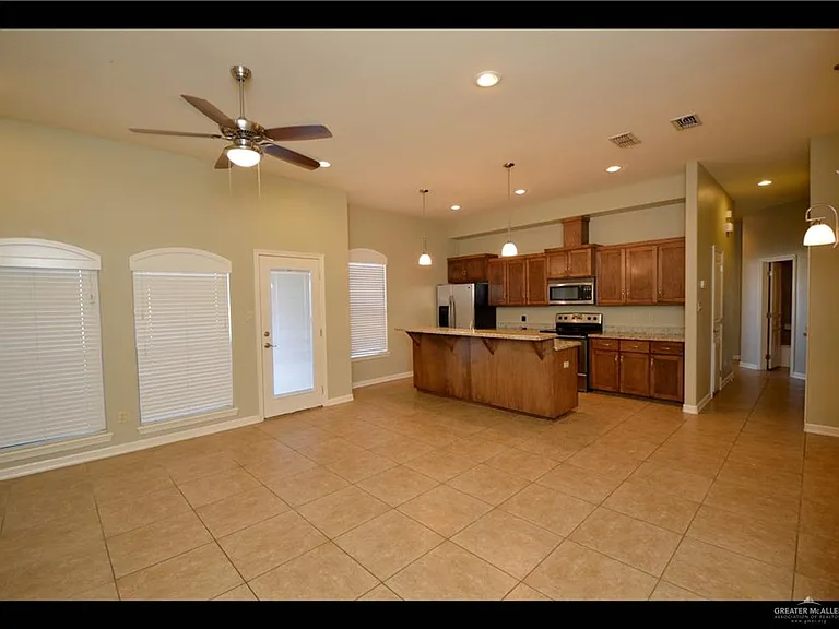 2815 Mimosa St #3 — Photo 7