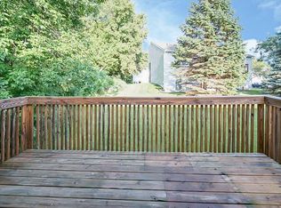 5424 Egan Dr, Savage, MN 55378