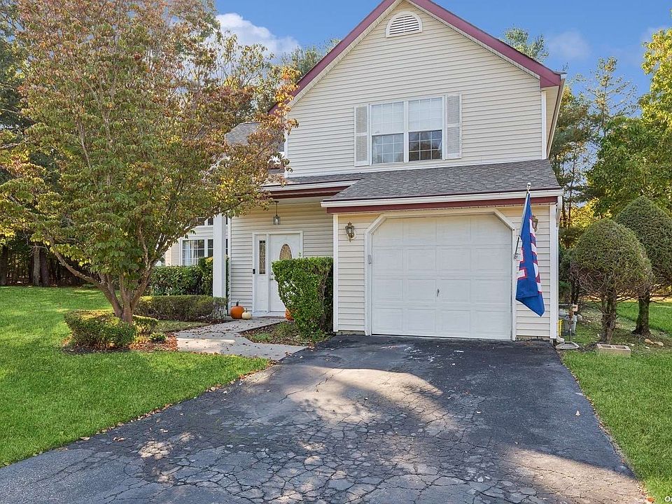 1st image of 11 Balmoral Ct