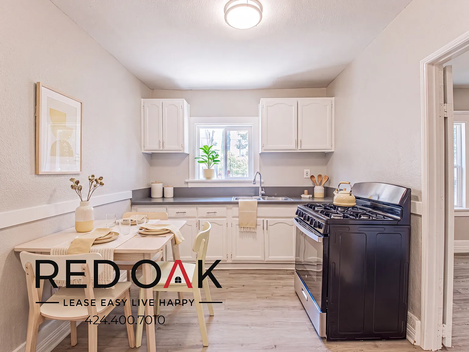 Modern Two Bedroom with Plentiful Storage, On-Site Laundry, and Available Parking ~ In Vibrant So... — Photo 3