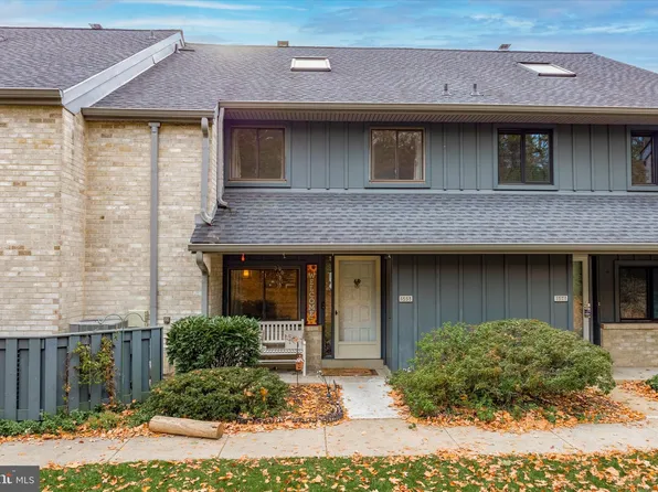 555 Foxwood Ln, Paoli, PA 19301