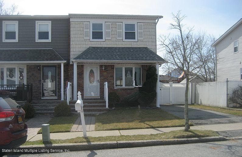 1st image of 18 Watkins Ave