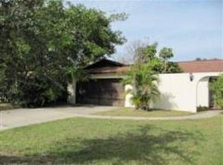 5861 Countrywood Dr, Sarasota, FL 34232