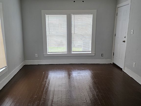 4th image of 3122 McDermott Ave
