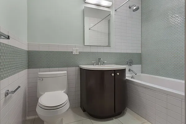 Sold by Brooklyn Real Inc | media 9