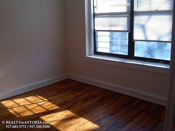 5th image of 2454 28th St APT 2B