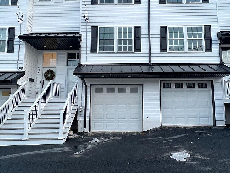2nd image of 534 Grove St