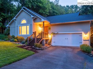 195 Woodwinds Dr, Seven Devils, NC 28604