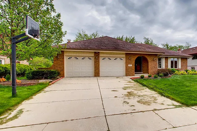 137 Somerset Rd photo 1