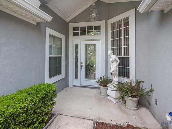 front_porch-10755 Orchard Walk Place W
