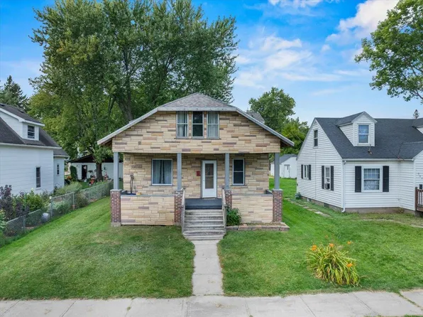 906 South ASH AVENUE, Marshfield, WI 54449