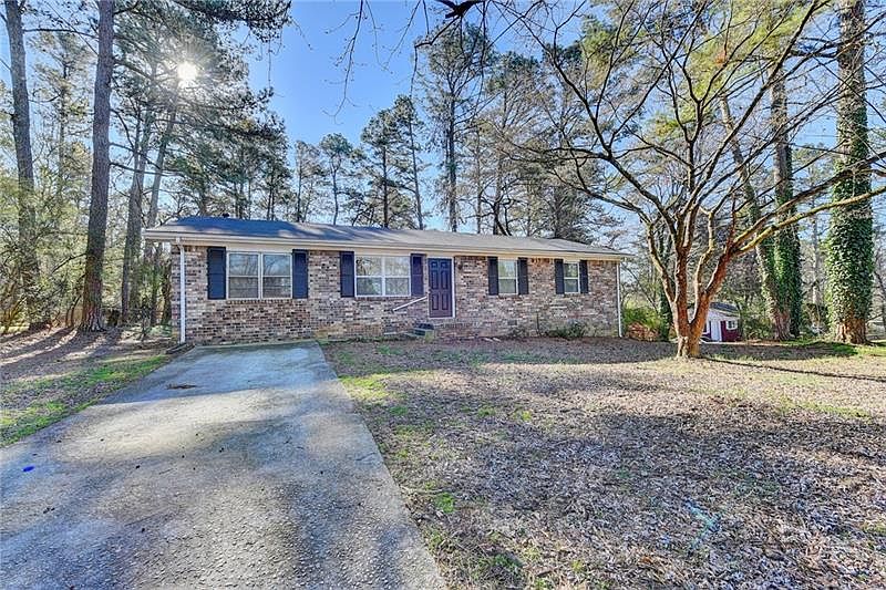 1st image of 2188 Clairmont Cir