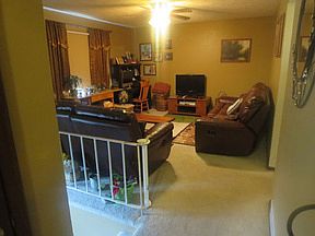 3rd image of 115 Glenbrook Dr