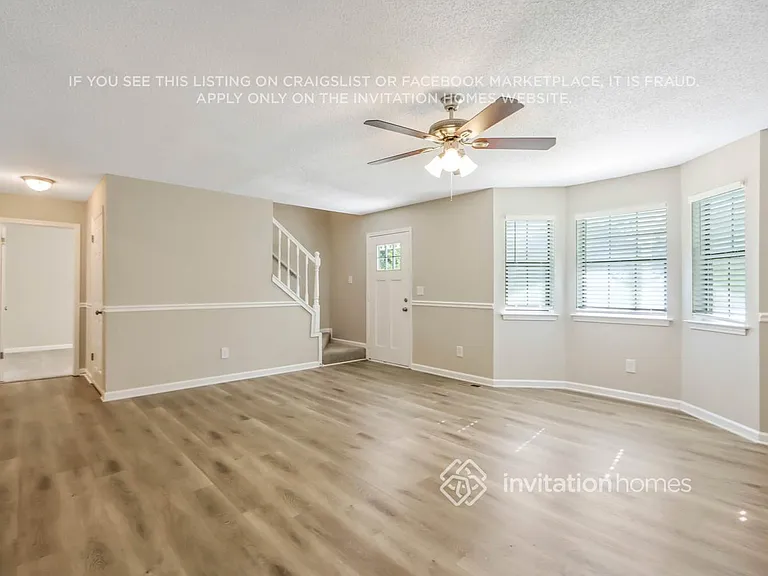 155 Russell Dr — Photo 4