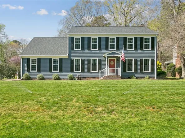 201 Crystal Lake Dr, Yorktown, VA 23692