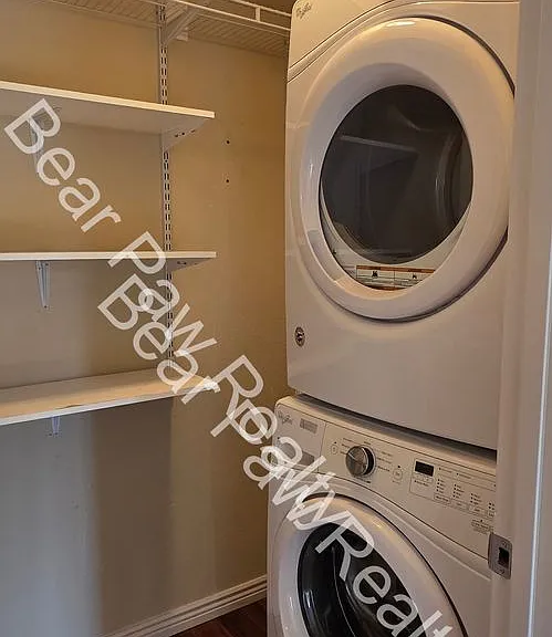 322 Hacienda Ct — Photo 11