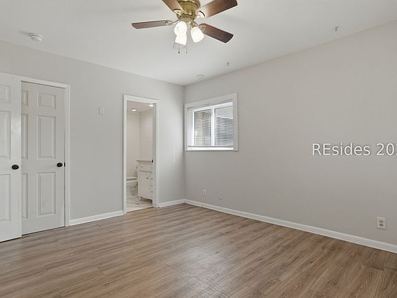 3rd image of 3014 Shell Point Rd