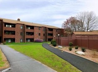 19 Davis Rd APT B8, Acton, MA 01720