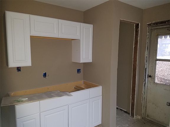 2nd image of 341 S Dade Ave