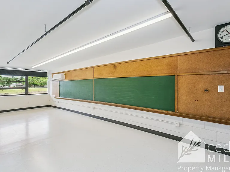 Black Bear Elementary — Photo 8