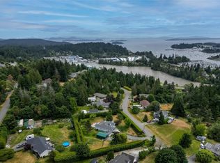 10978 Cedar Ln, North Saanich, BC