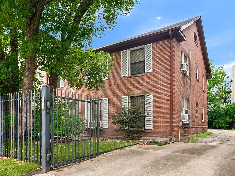 1821 Oakdale St #A — Photo 2
