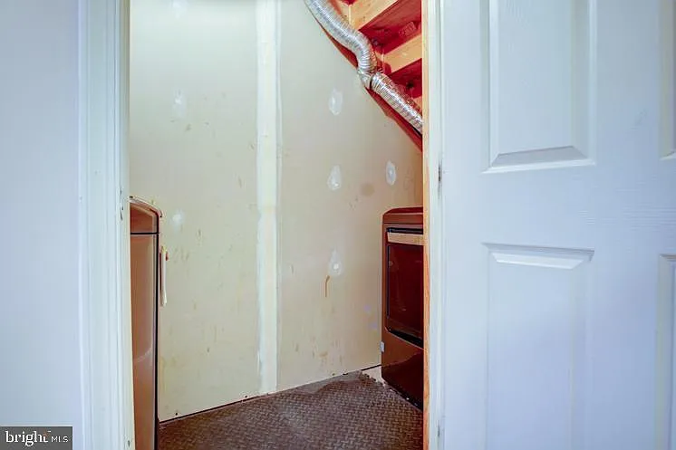 6912 Kerrywood Cir — Photo 32