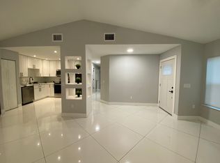 2032 Gregory Dr, Tampa, FL 33613