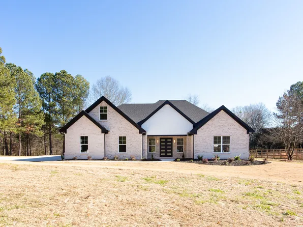 4072 Donna Ln, Loganville, GA 30052