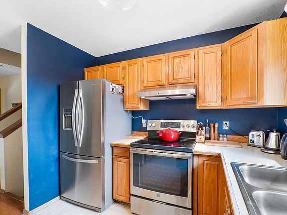 5th image of 645 SW Staley Dr