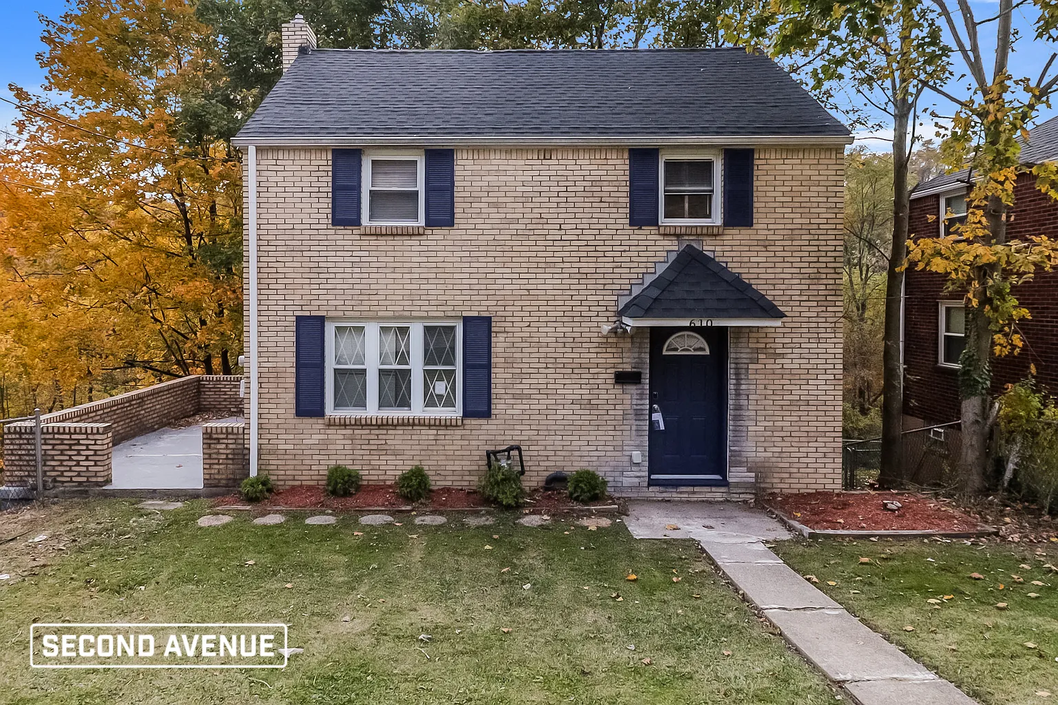 610 Churchill Ave photo 1