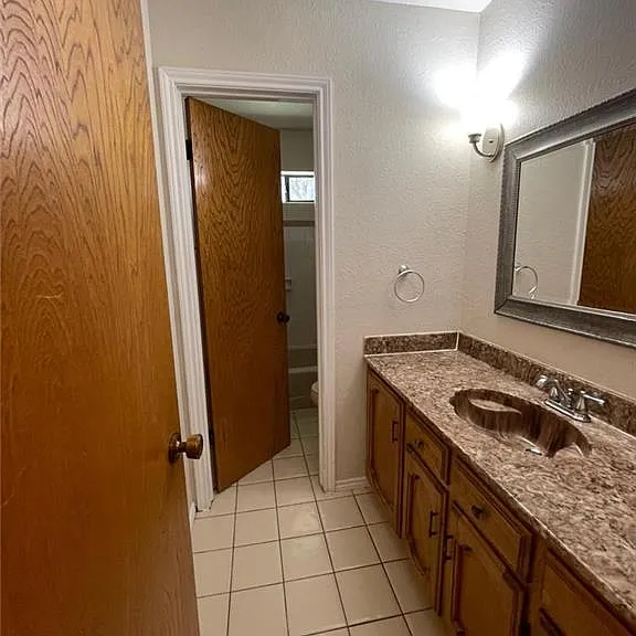 1305 James Cir — Photo 15