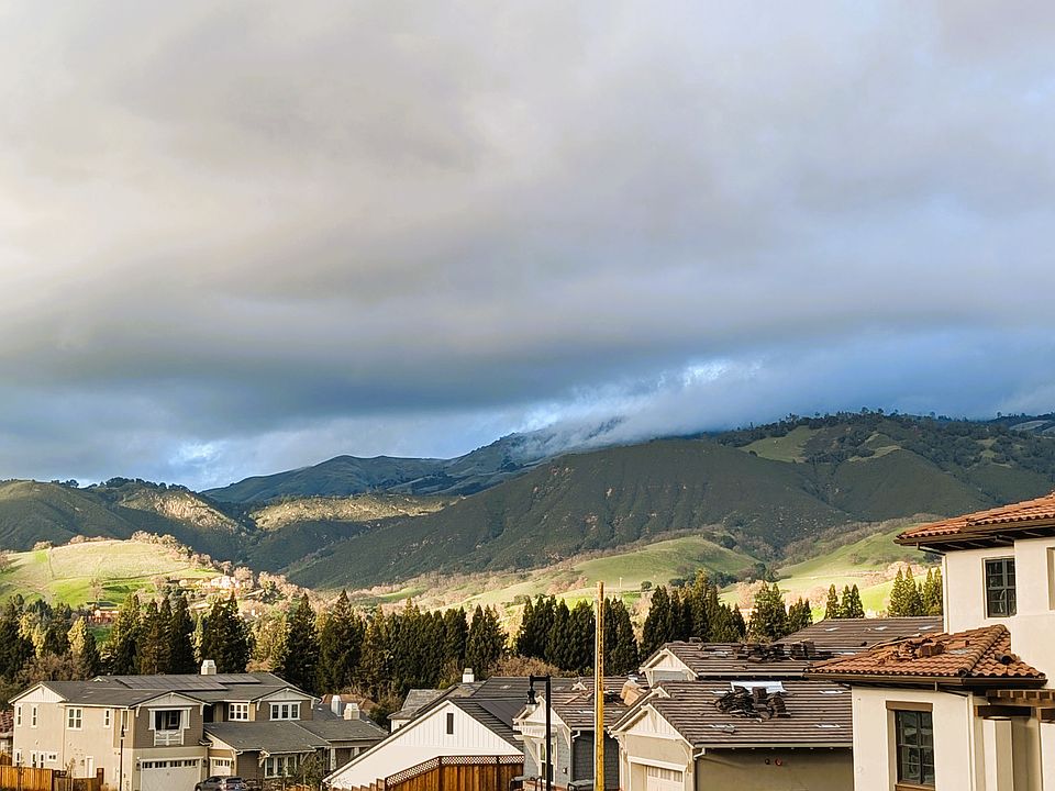 1st image of 85 Tobiano Ct