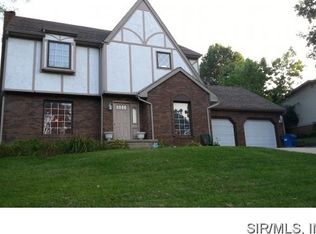 300 Whispering Oaks Dr, Bethalto, IL