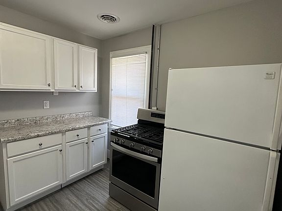 5th image of 2107 Marquette St APT 4