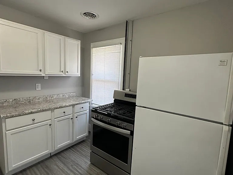 2107 Marquette St #4 — Photo 5