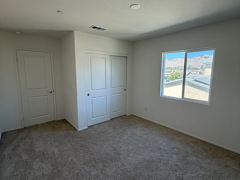 549 Hydrangea St — Photo 19
