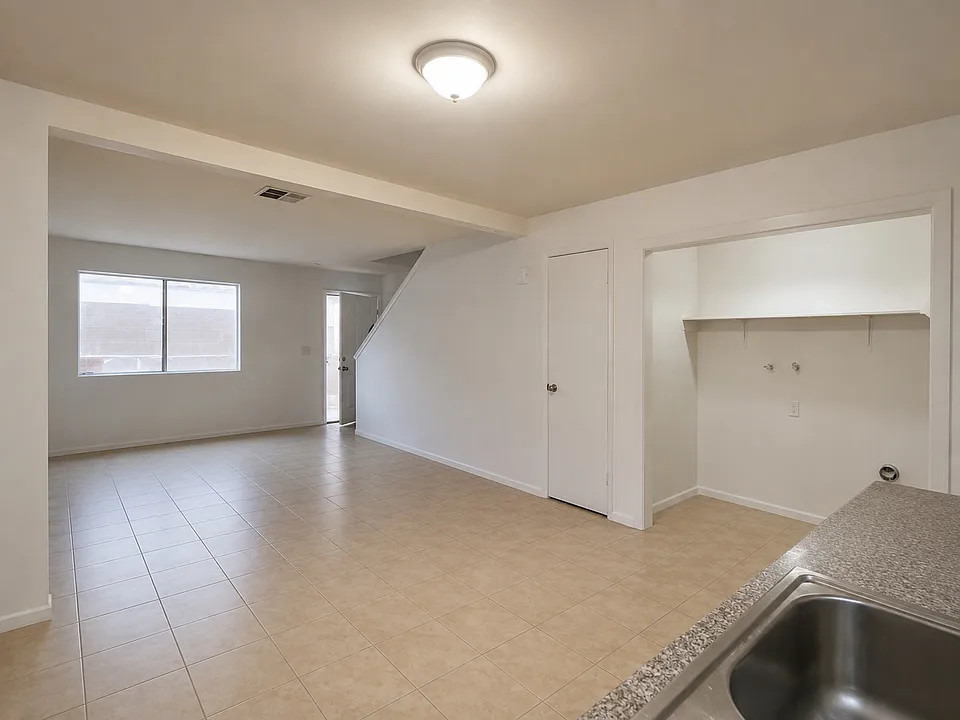 517 Lincoln Ave #3