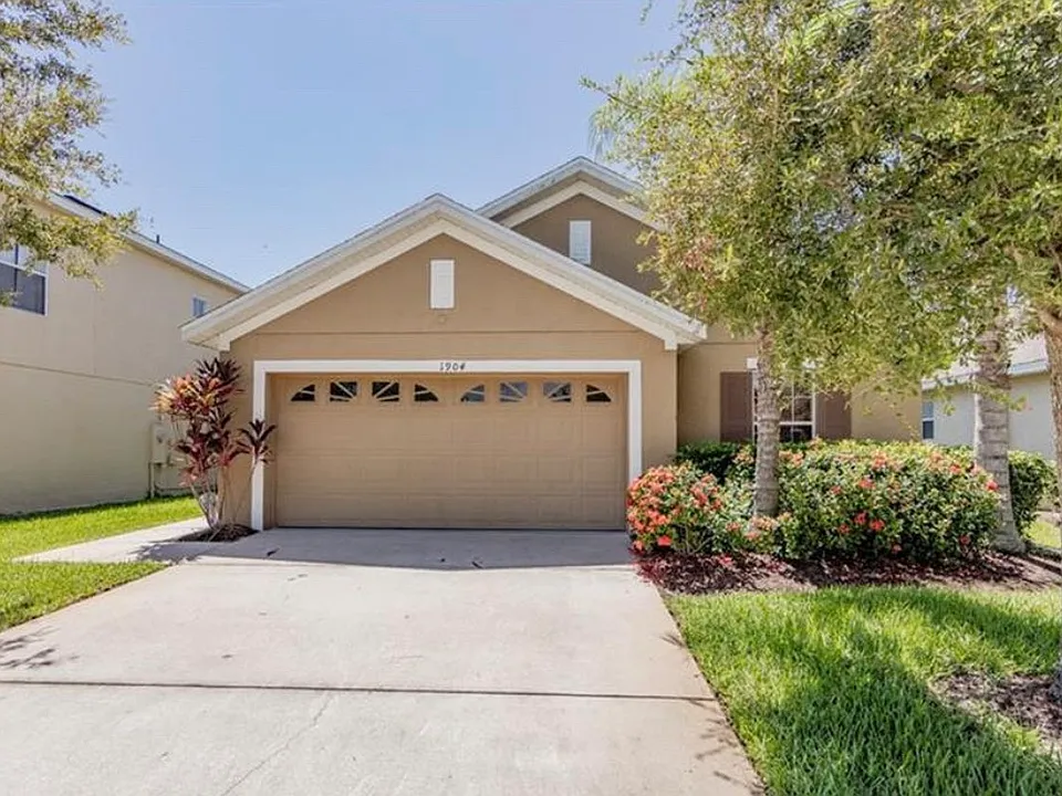 1904 Commander Way
