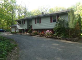 186 High Point Dr, Kunkletown, PA 18058