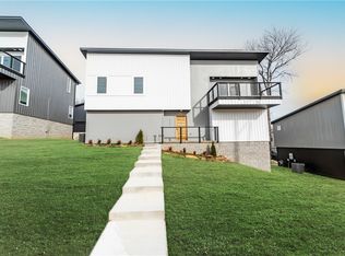 1730 E Acacia Xing, Fayetteville, AR 72701