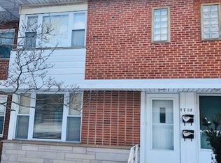 4708 Main St #C, Skokie, IL 60076