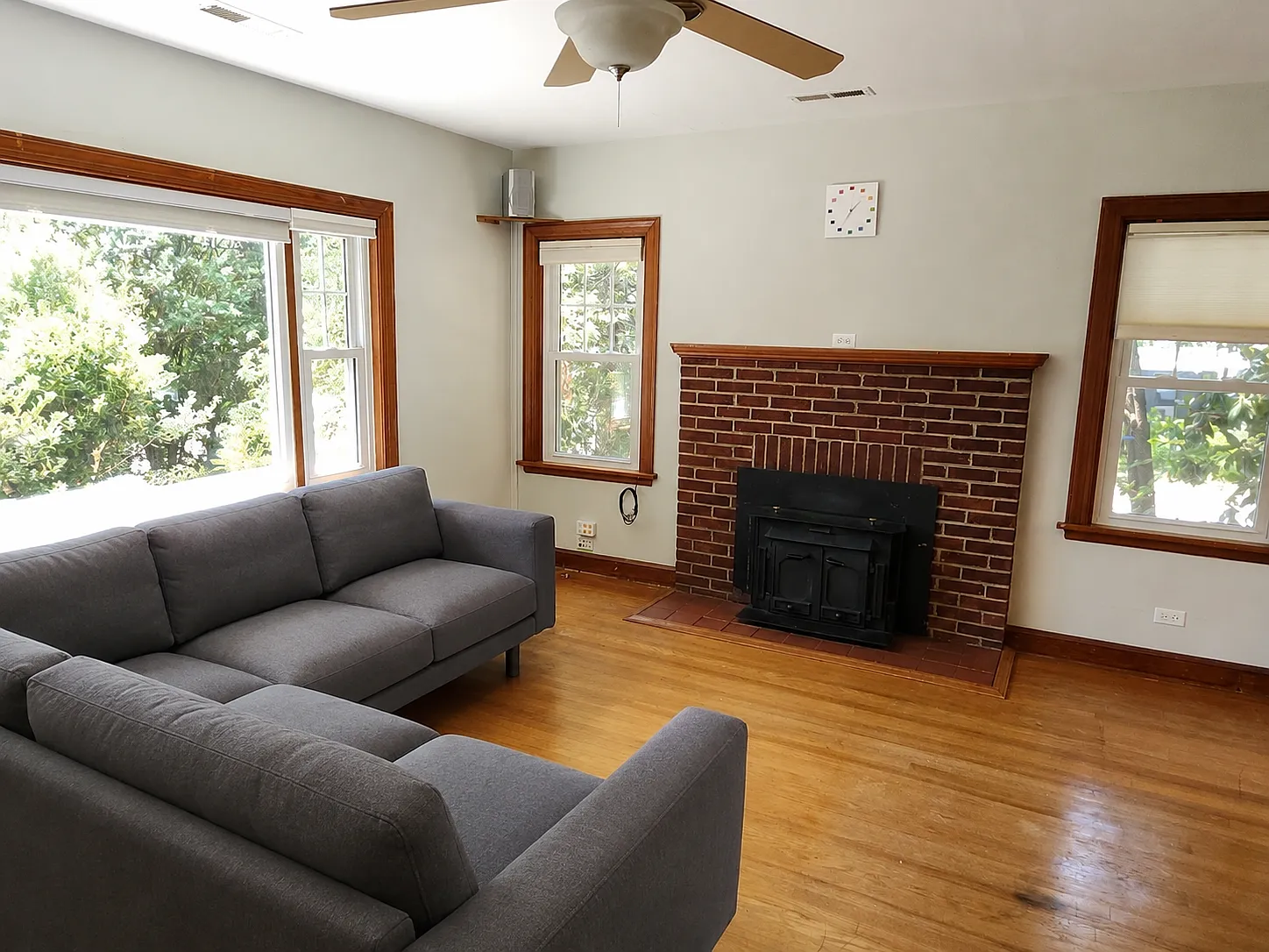 3 bed, 1392 sqft, $2,500 — Photo 4