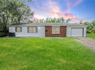 18714 S Lakeside Ln, Belton, MO 64012