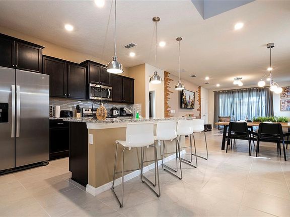5th image of 3325 LILAC WAY